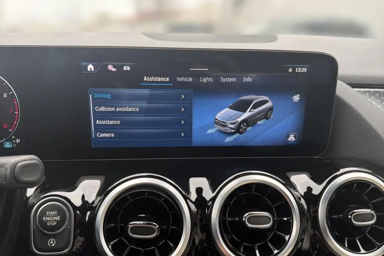 Mercedes-Benz GLA din 2024 cu 19.535 km - oferta MER184188 - foto 25