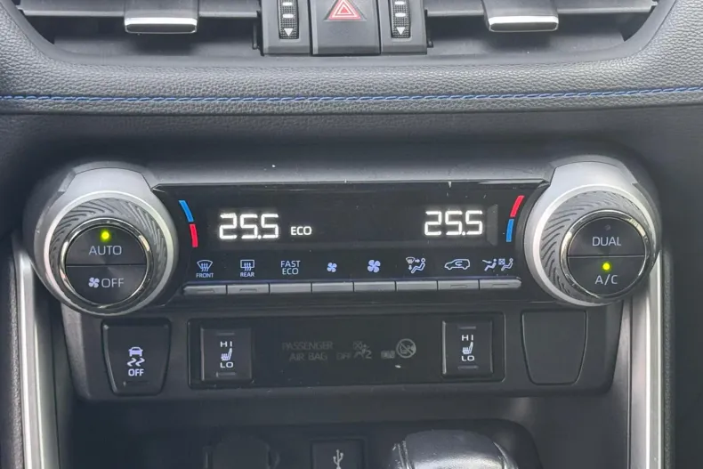 Toyota RAV4 din 2021 cu 82.618 km - oferta TOY184193 - foto 17