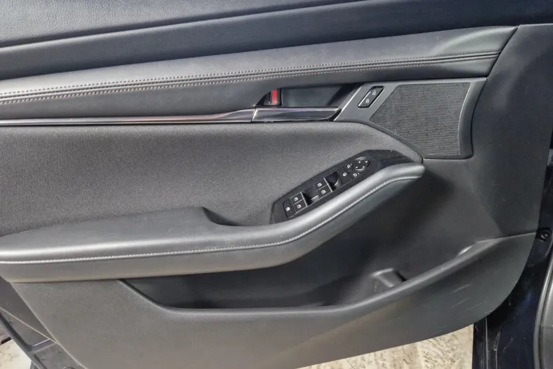 Mazda 3 din 2023 cu 35.005 km - oferta MAZ184199 - foto 10