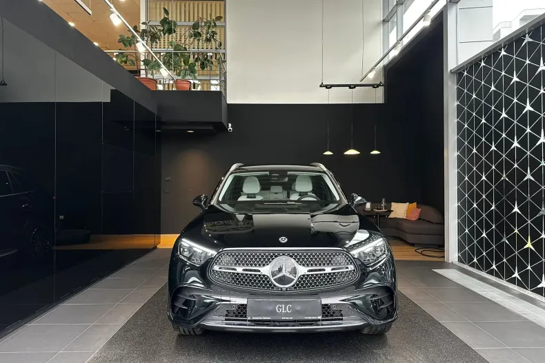 Mercedes-Benz GLC din 2025 cu 12 km - oferta MER184201 - foto 1