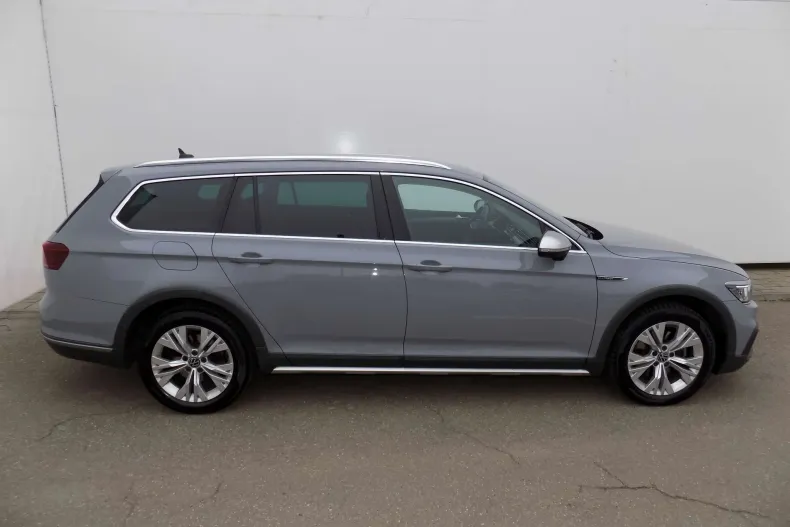 Volkswagen Passat Alltrack din 2022 cu 56.683 km - oferta VOL184203 - foto 6