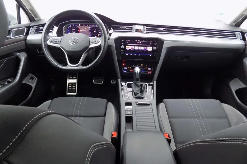 Volkswagen Passat Alltrack din 2022 cu 56.683 km - oferta VOL184203 - foto 9