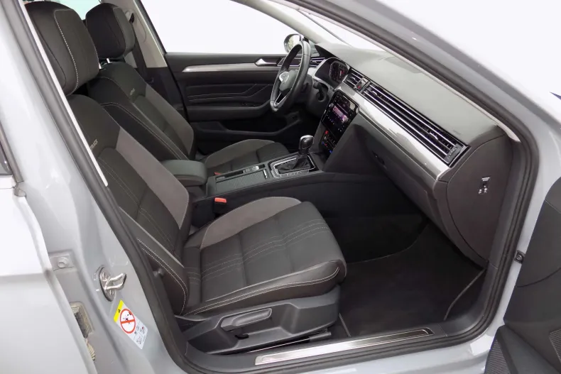 Volkswagen Passat Alltrack din 2022 cu 56.683 km - oferta VOL184203 - foto 26