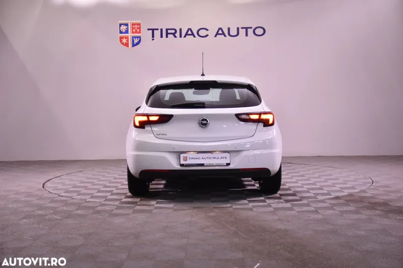 Opel Astra din 2020 cu 71.775 km - oferta OPE184230 - foto 4