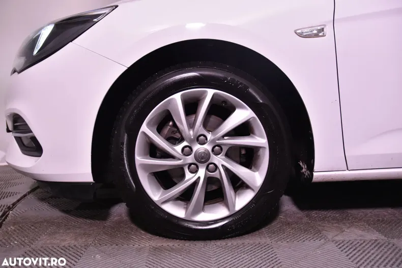 Opel Astra din 2020 cu 71.775 km - oferta OPE184230 - foto 13