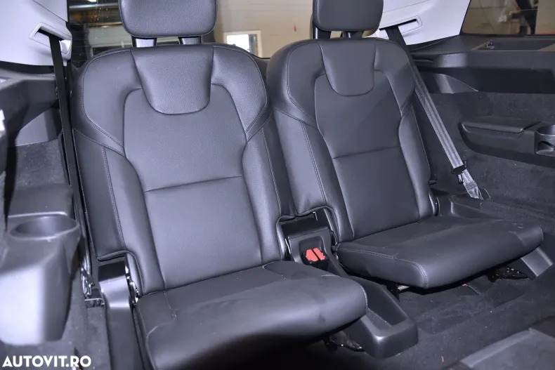 Volvo XC90 din 2022 cu 80.259 km - oferta VOL184232 - foto 13