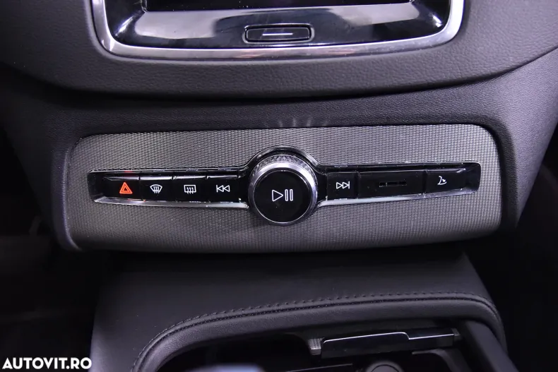 Volvo XC90 din 2022 cu 80.259 km - oferta VOL184232 - foto 18