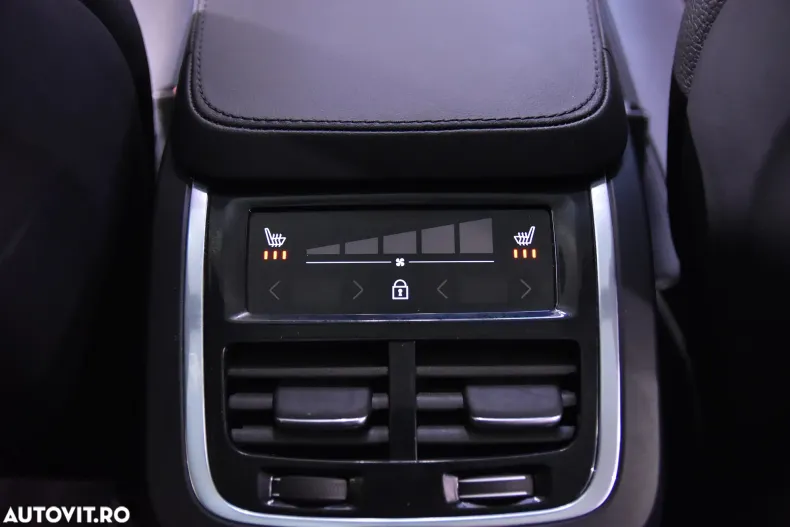 Volvo XC90 din 2022 cu 80.259 km - oferta VOL184232 - foto 23