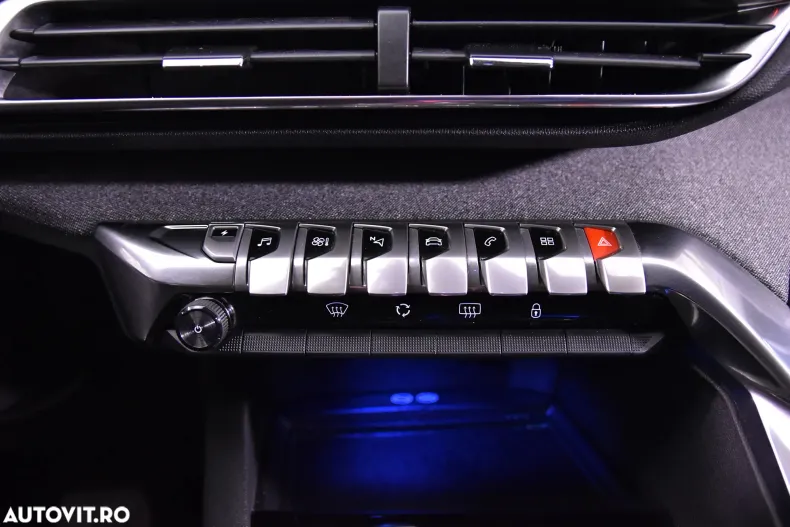 Peugeot 3008 din 2020 cu 80.769 km - oferta PEU184245 - foto 16