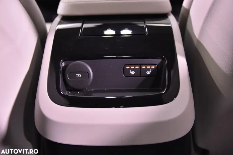 Volvo V60 din 2024 cu 4.377 km - oferta VOL184270 - foto 22