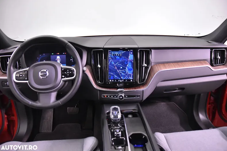 Volvo XC60 din 2021 cu 123.891 km - oferta VOL184287 - foto 9