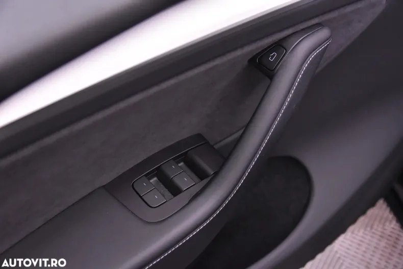 Tesla Model Y din 2024 cu 21.325 km - oferta TES184295 - foto 13