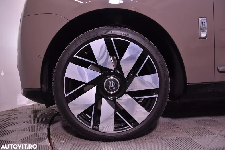 Rolls-Royce Cullinan din 2025 cu 3.551 km - oferta ROL184296 - foto 13