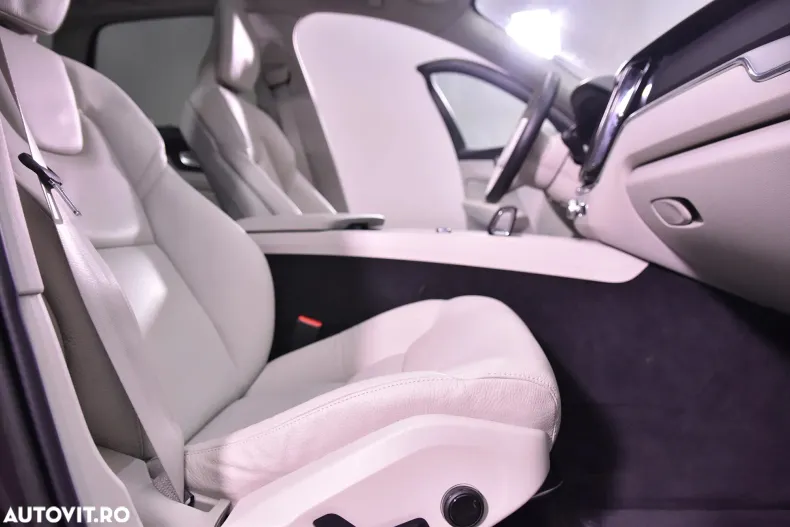 Volvo XC60 din 2023 cu 109.998 km - oferta VOL184301 - foto 11