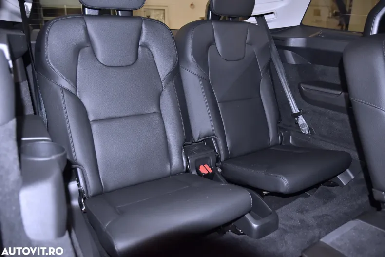 Volvo XC90 din 2022 cu 73.218 km - oferta VOL184308 - foto 13