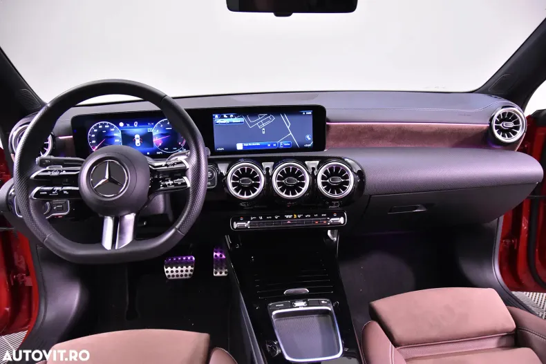 Mercedes-Benz CLA (Clasa CLA) din 2024 cu 20.047 km - oferta MER184340 - foto 9