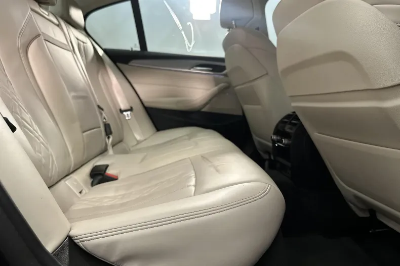 BMW Seria 5 din 2021 cu 94.579 km - oferta BMW184440 - foto 12