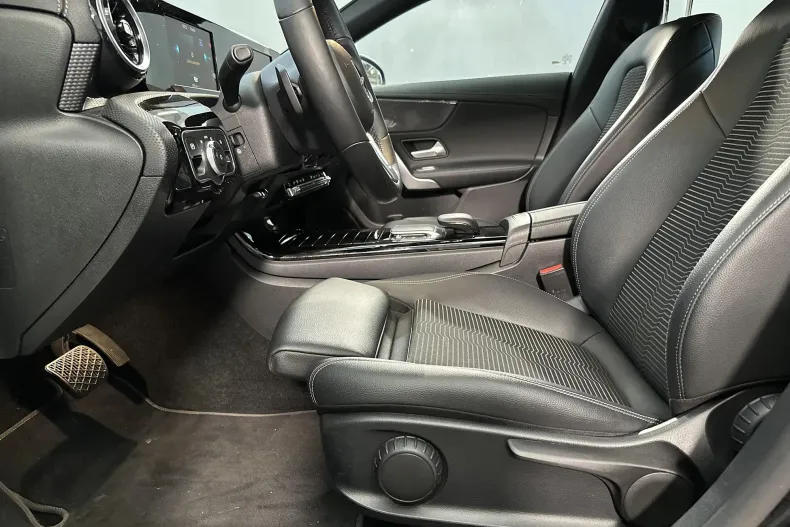 Mercedes-Benz CLA (Clasa CLA) din 2022 cu 96.663 km - oferta MER184441 - foto 24