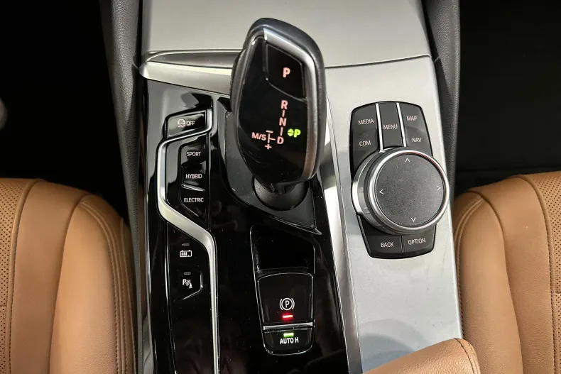 BMW Seria 5 din 2021 cu 125.530 km - oferta BMW184446 - foto 17