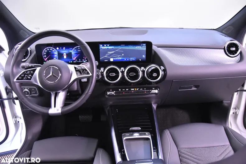 Mercedes-Benz GLA din 2024 cu 20.780 km - oferta MER184470 - foto 10