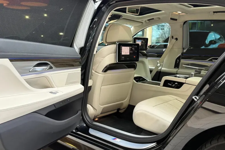 BMW Seria 7 din 2021 cu 66.100 km - oferta BMW184483 - foto 12