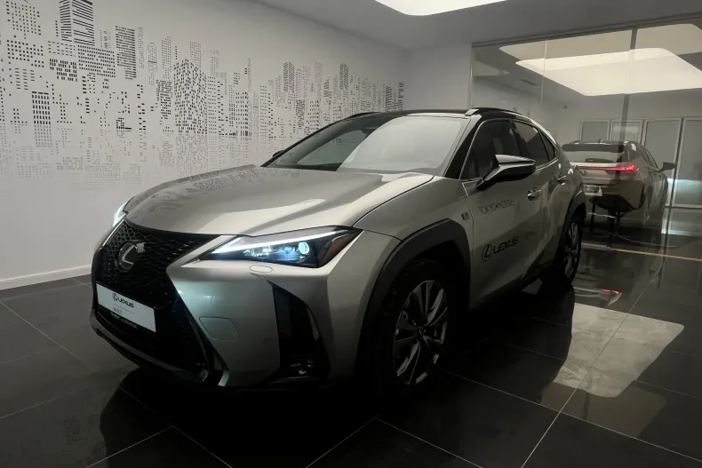 Lexus UX din 2025 cu 3.500 km - oferta LEX184488 - foto 2