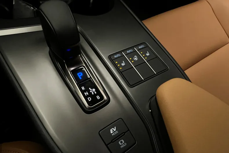 Lexus UX din 2025 cu 3.500 km - oferta LEX184488 - foto 26