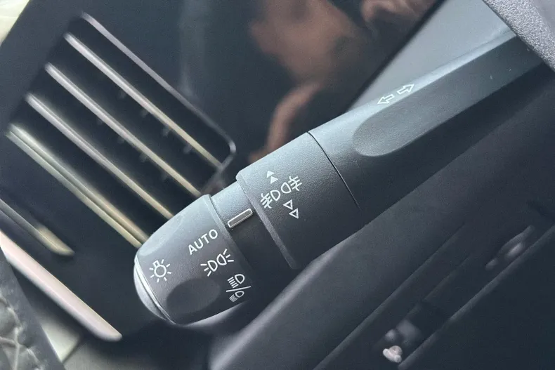 Opel Astra din 2023 cu 81.000 km - oferta OPE184490 - foto 29