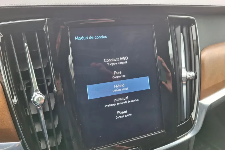 Volvo S90 din 2020 cu 110.627 km - oferta VOL184496 - foto 32