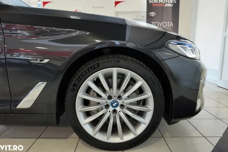 BMW Seria 5 din 2023 cu 15.600 km - oferta BMW184531 - foto 40
