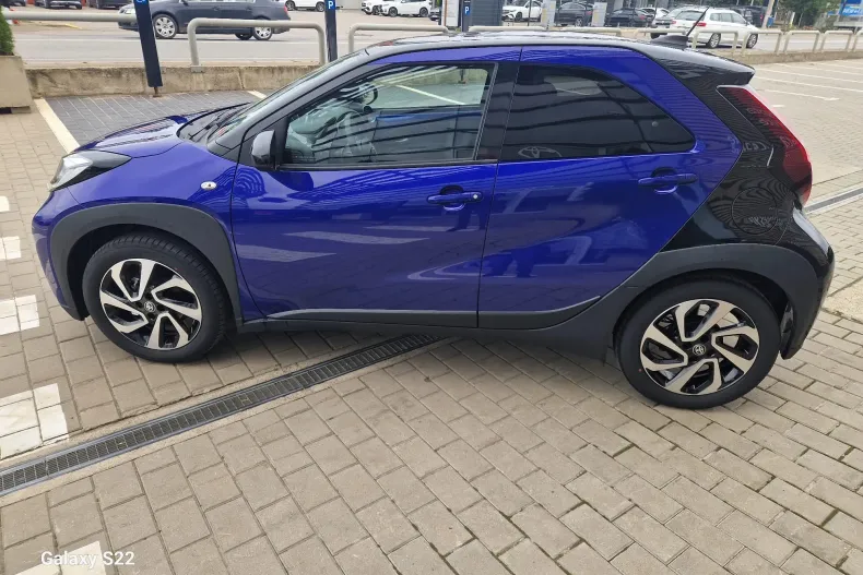 Toyota Aygo (X) din 2025 cu 491 km - oferta TOY184532 - foto 4
