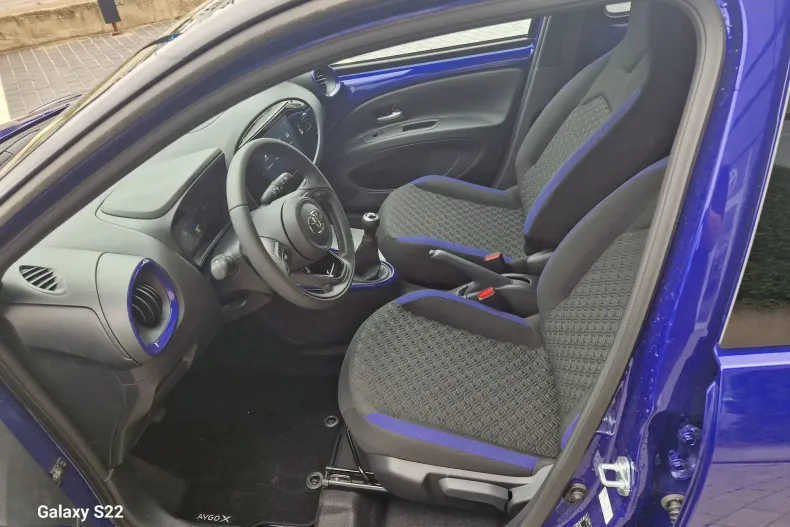 Toyota Aygo (X) din 2025 cu 491 km - oferta TOY184532 - foto 9