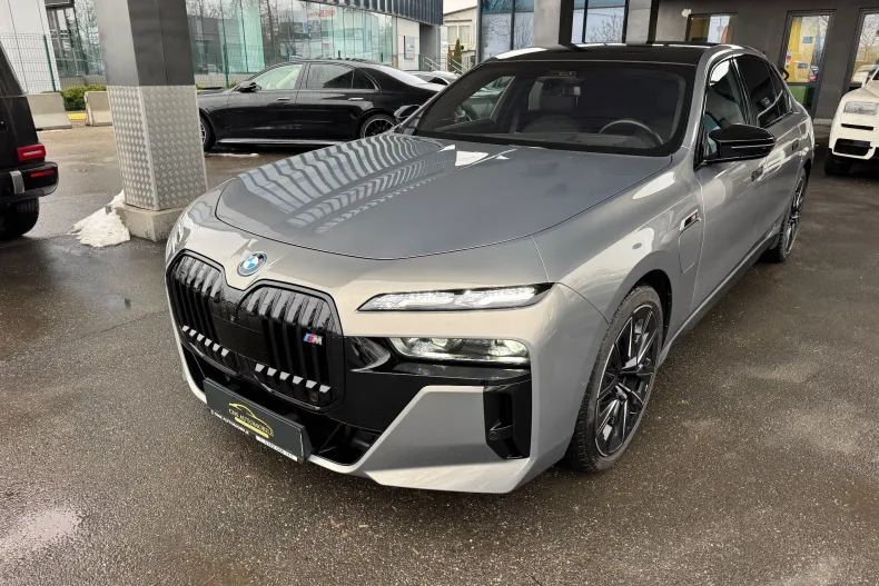 BMW M7 (Modele M) din 2023 cu 35.200 km - oferta BMW184535 - foto 1