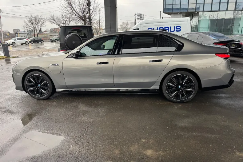 BMW M7 (Modele M) din 2023 cu 35.200 km - oferta BMW184535 - foto 8