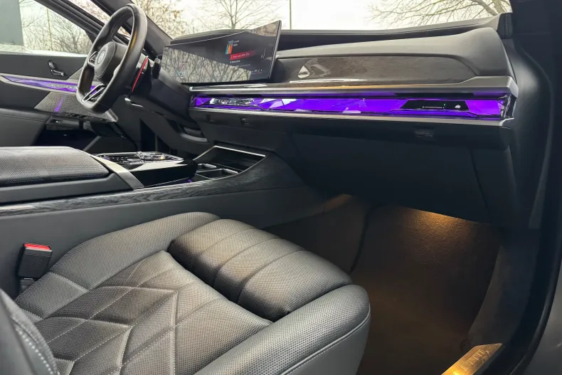 BMW M7 (Modele M) din 2023 cu 35.200 km - oferta BMW184535 - foto 22