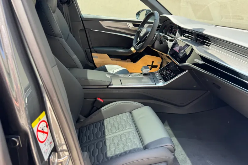 Audi RS6 din 2025 cu 37 km - oferta AUD184536 - foto 16