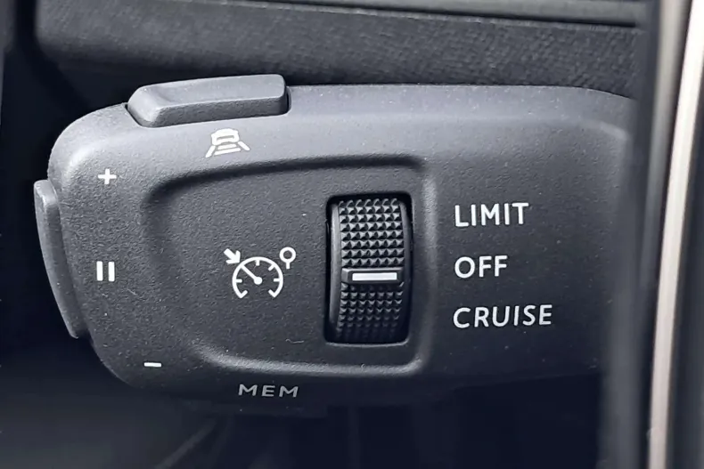 Peugeot 3008 din 2021 cu 72.372 km - oferta PEU184539 - foto 20