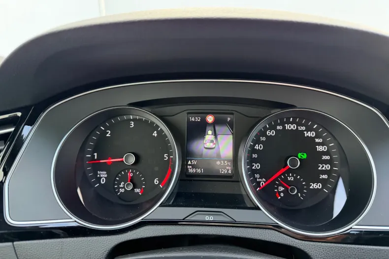 Volkswagen Passat din 2022 cu 169.000 km - oferta VOL184545 - foto 12