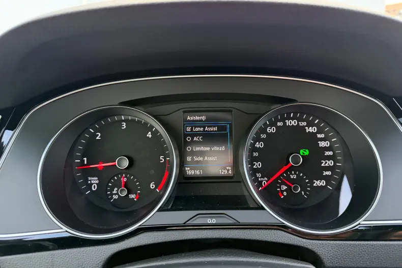 Volkswagen Passat din 2022 cu 169.000 km - oferta VOL184545 - foto 17