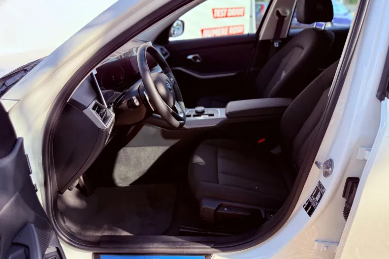 BMW Seria 3 din 2024 cu 7.000 km - oferta BMW184547 - foto 11