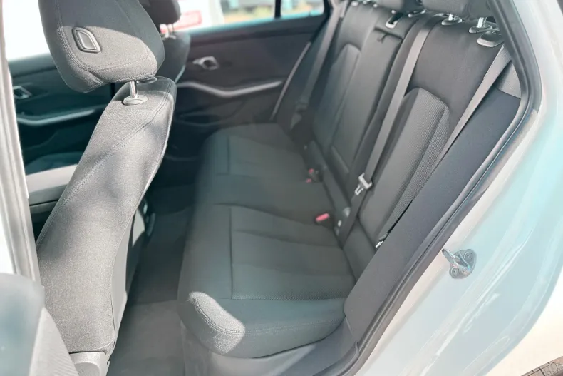 BMW Seria 3 din 2024 cu 7.000 km - oferta BMW184547 - foto 14