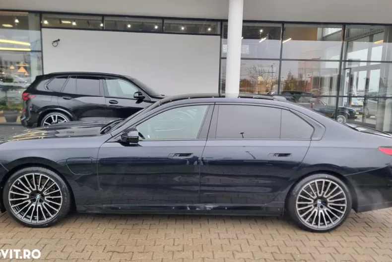 BMW Seria 7 din 2026 cu 6.000 km - oferta BMW184550 - foto 2