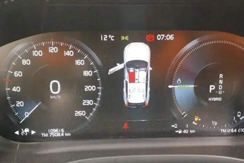 Volvo XC60 din 2021 cu 109.616 km - oferta VOL184553 - foto 13