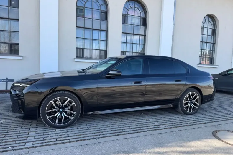 BMW 740 (Seria 7) din 2023 cu 66.700 km - oferta BMW184594 - foto 6