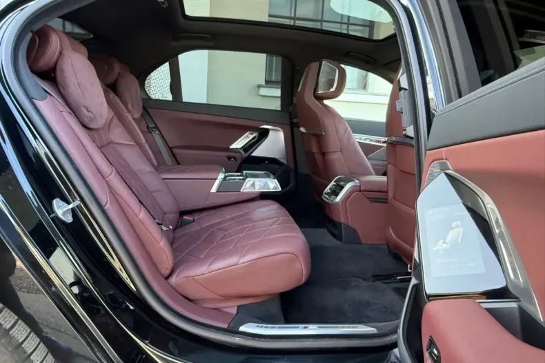 BMW 740 (Seria 7) din 2023 cu 66.700 km - oferta BMW184594 - foto 12