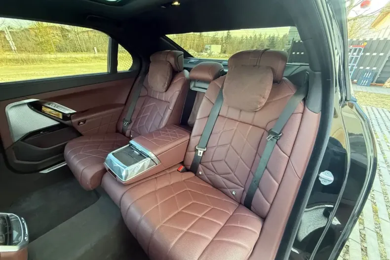 BMW 740 (Seria 7) din 2023 cu 66.700 km - oferta BMW184594 - foto 14