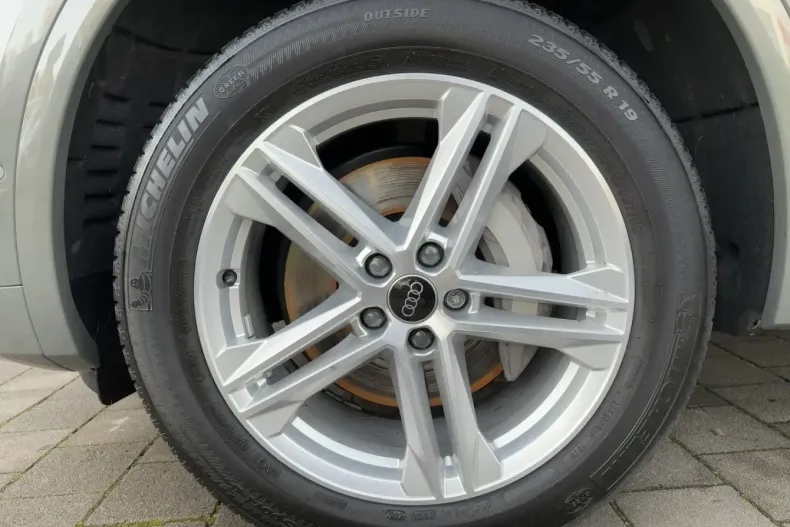 Audi Q5 din 2025 cu 10.988 km - oferta AUD184602 - foto 11