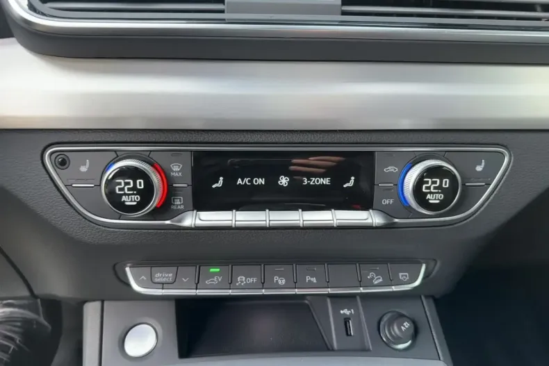 Audi Q5 din 2025 cu 10.988 km - oferta AUD184602 - foto 14