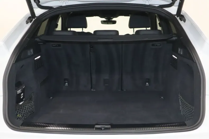 Audi Q5 din 2025 cu 17.728 km - oferta AUD184605 - foto 5