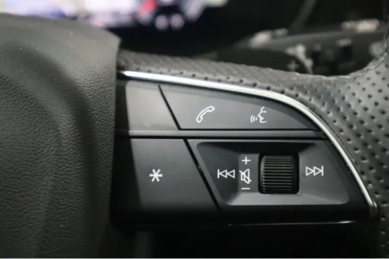 Audi Q5 din 2025 cu 17.728 km - oferta AUD184605 - foto 19